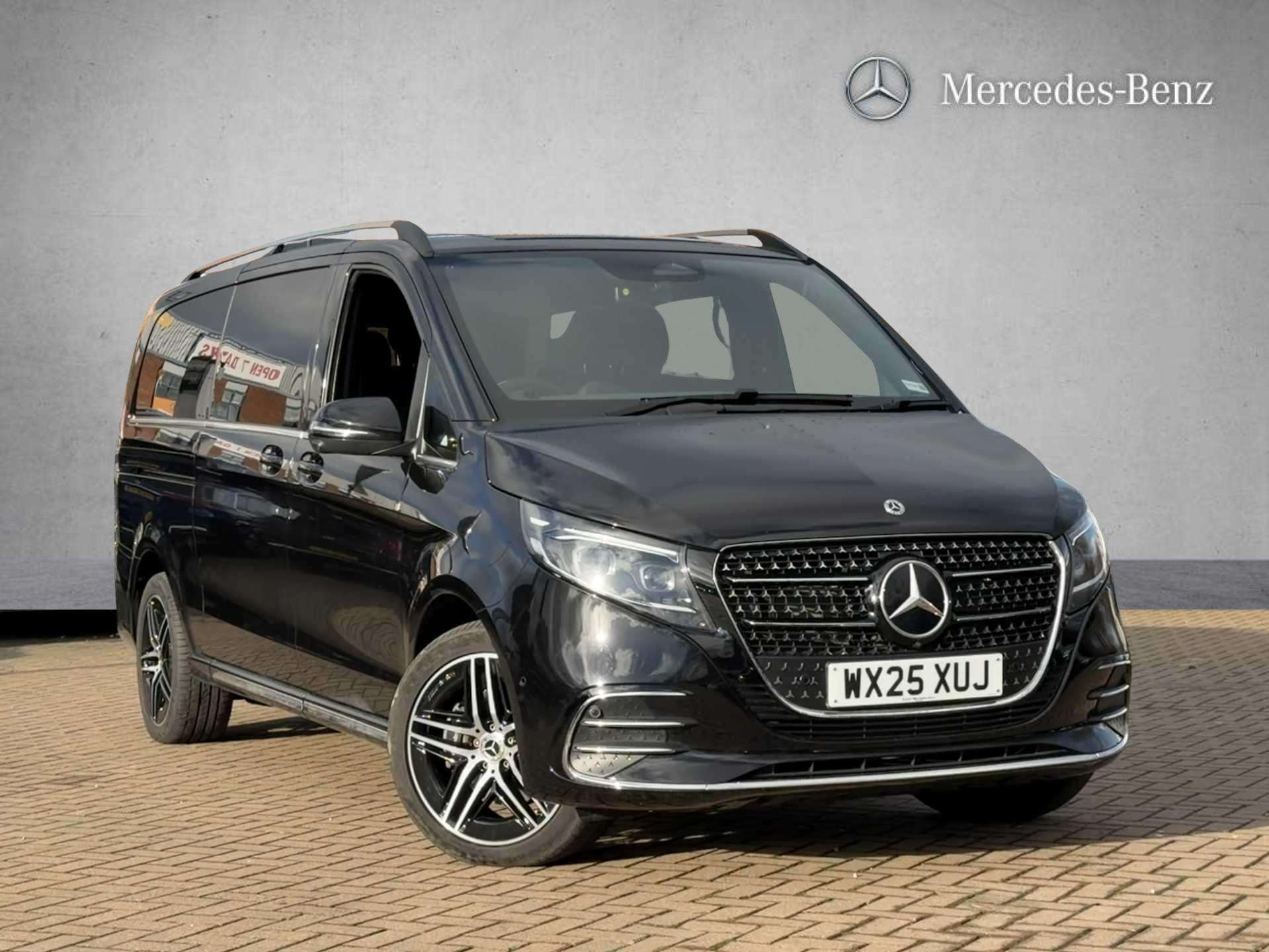 Main listing image - Mercedes-Benz V-Class