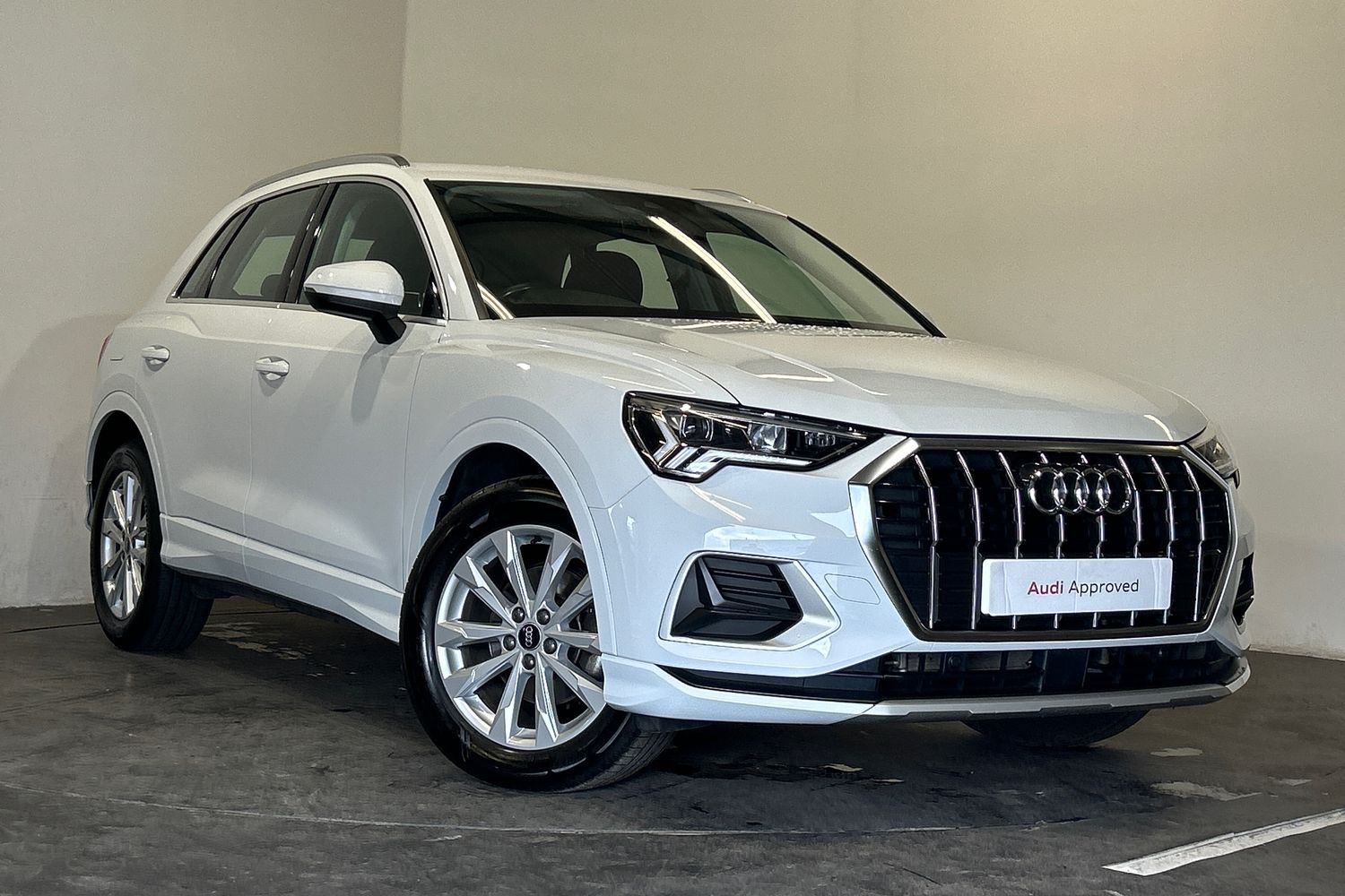 Main listing image - Audi Q3