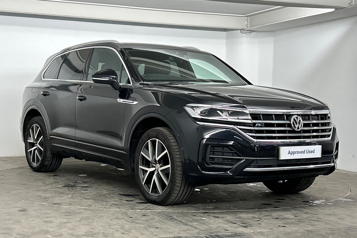 Main listing image - Volkswagen Touareg