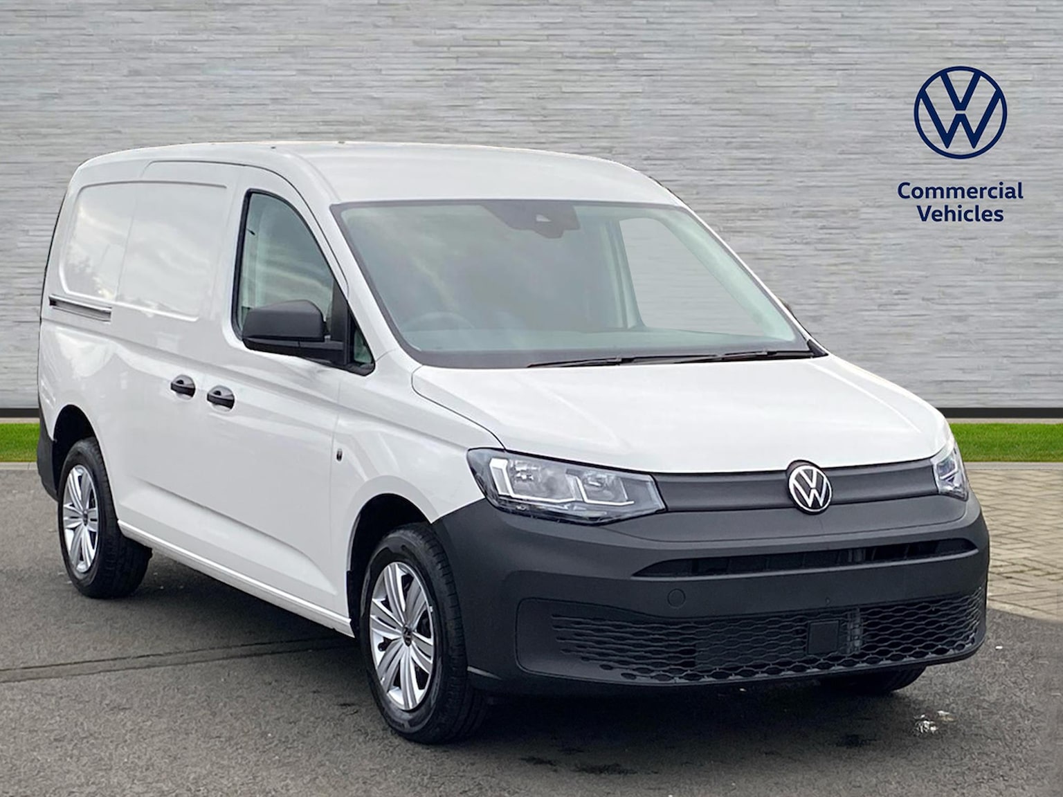 Main listing image - Volkswagen Caddy Maxi