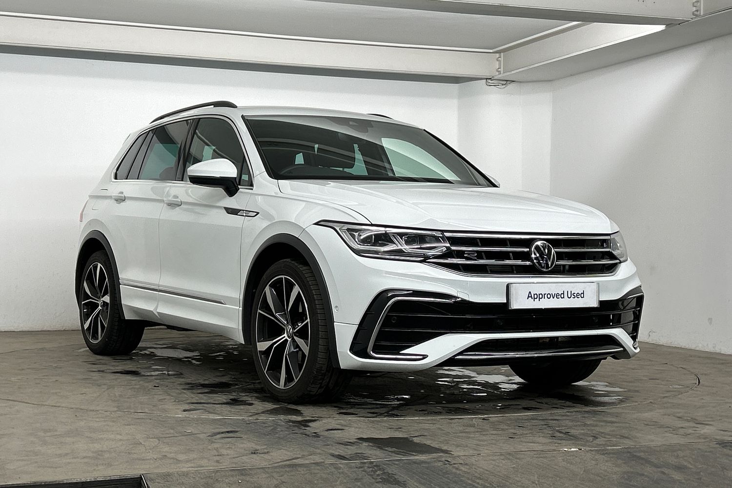 Main listing image - Volkswagen Tiguan