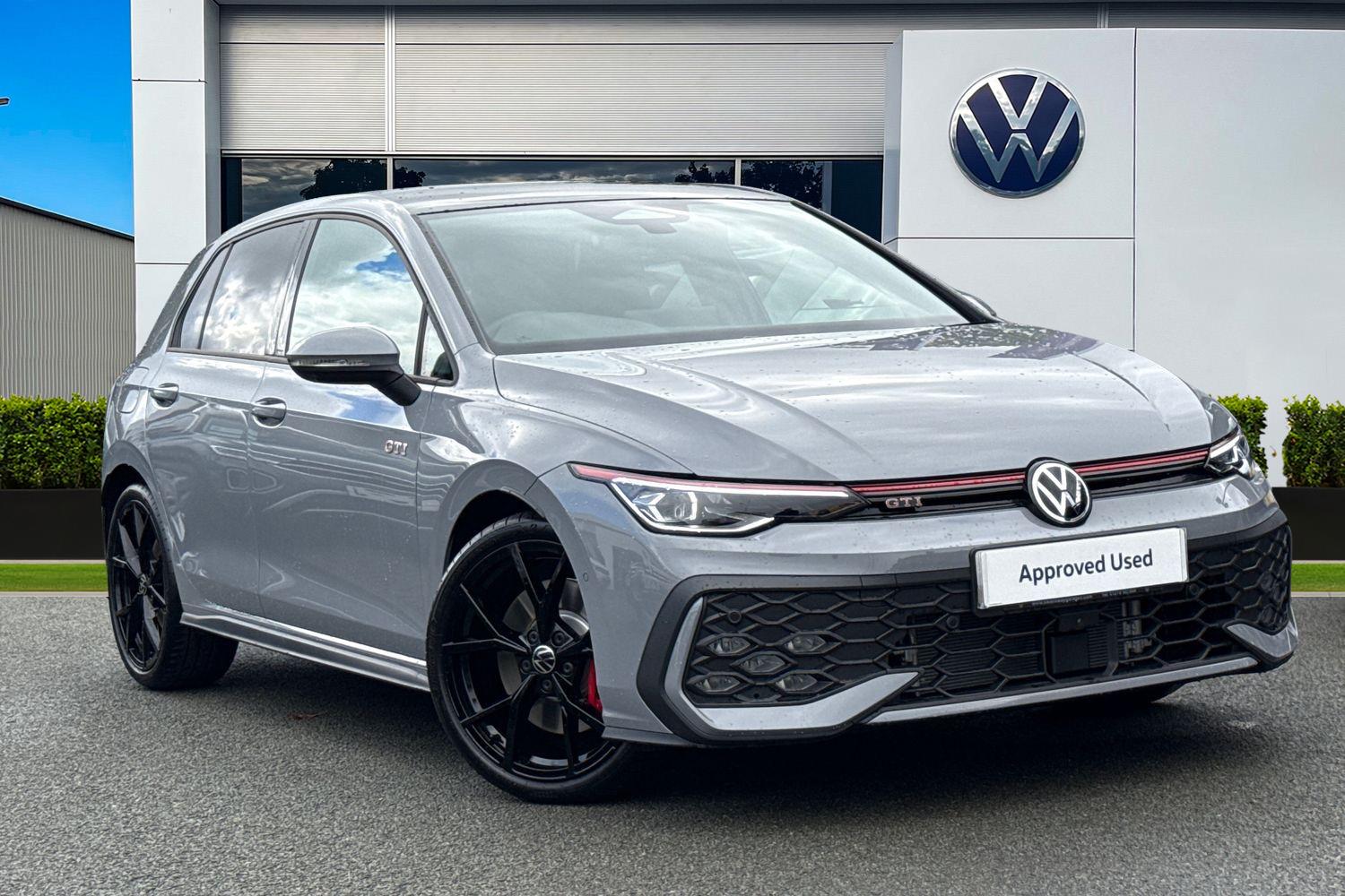 Main listing image - Volkswagen Golf