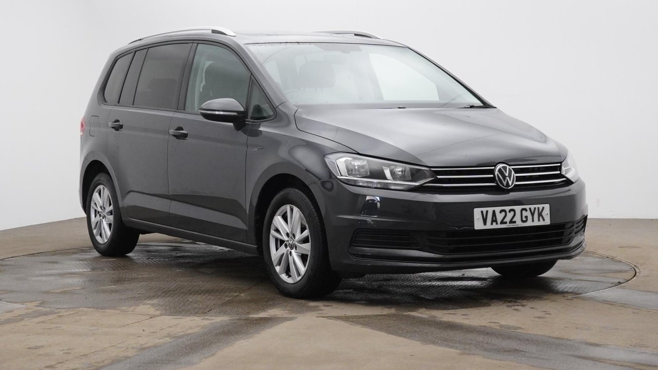 Main listing image - Volkswagen Touran