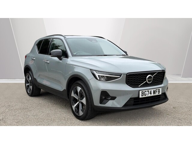 Main listing image - Volvo XC40