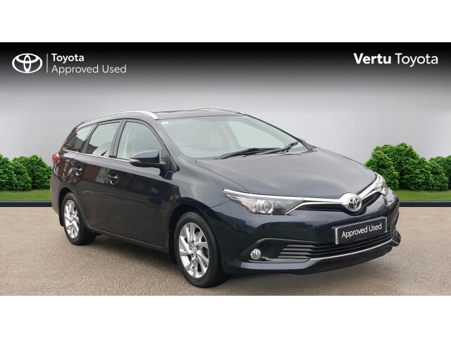 Main listing image - Toyota Auris