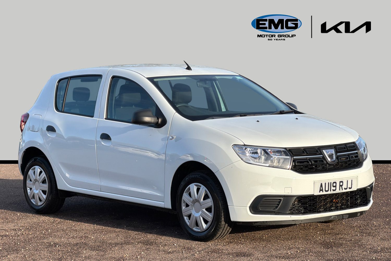 Main listing image - Dacia Sandero