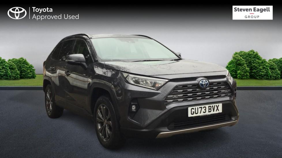 Main listing image - Toyota RAV4