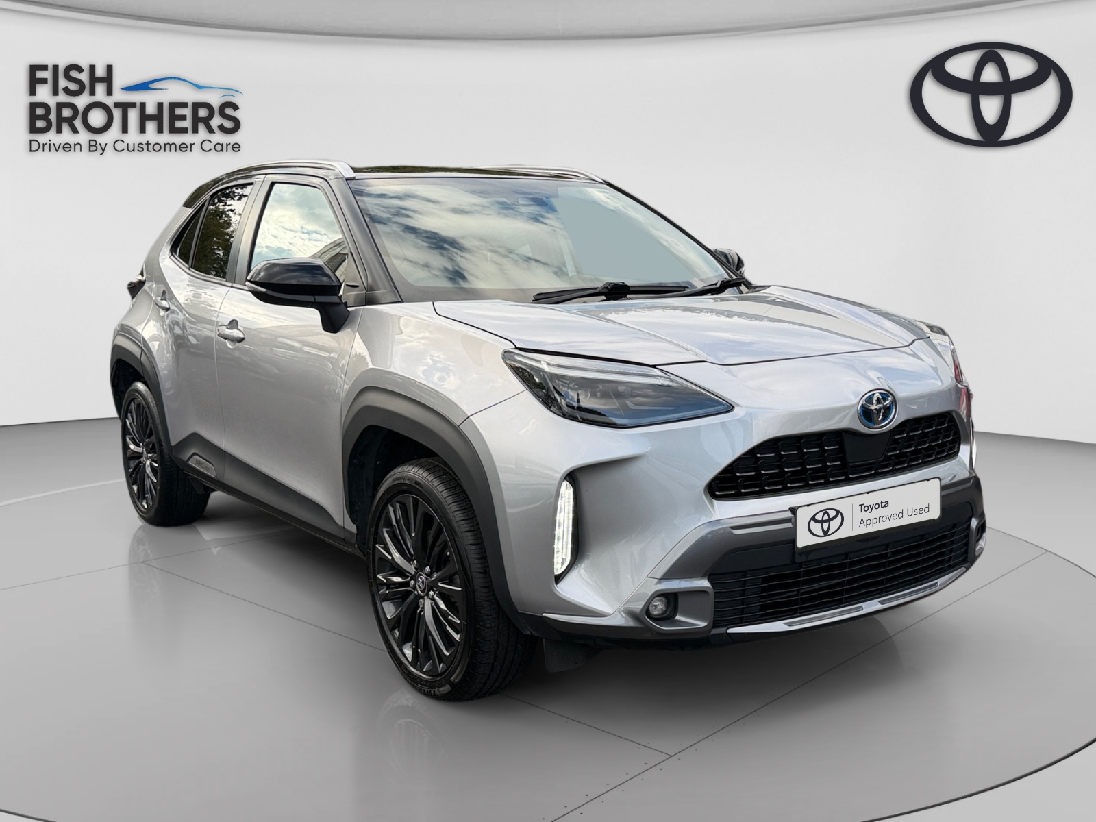 Main listing image - Toyota Yaris Cross