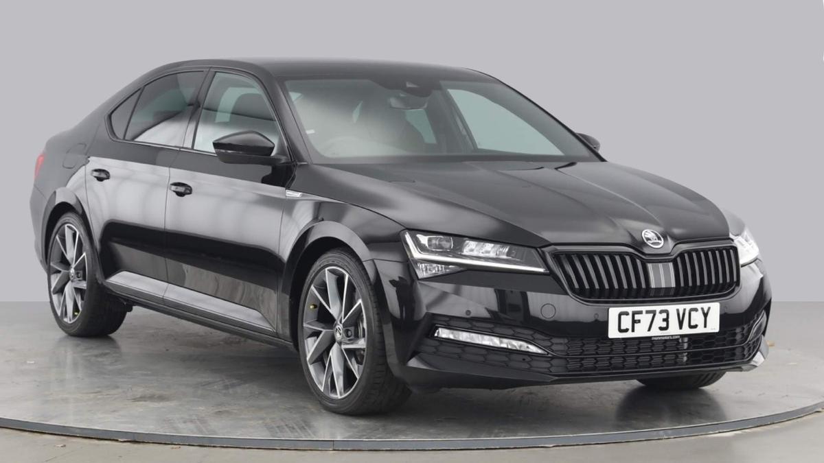 Main listing image - Skoda Superb