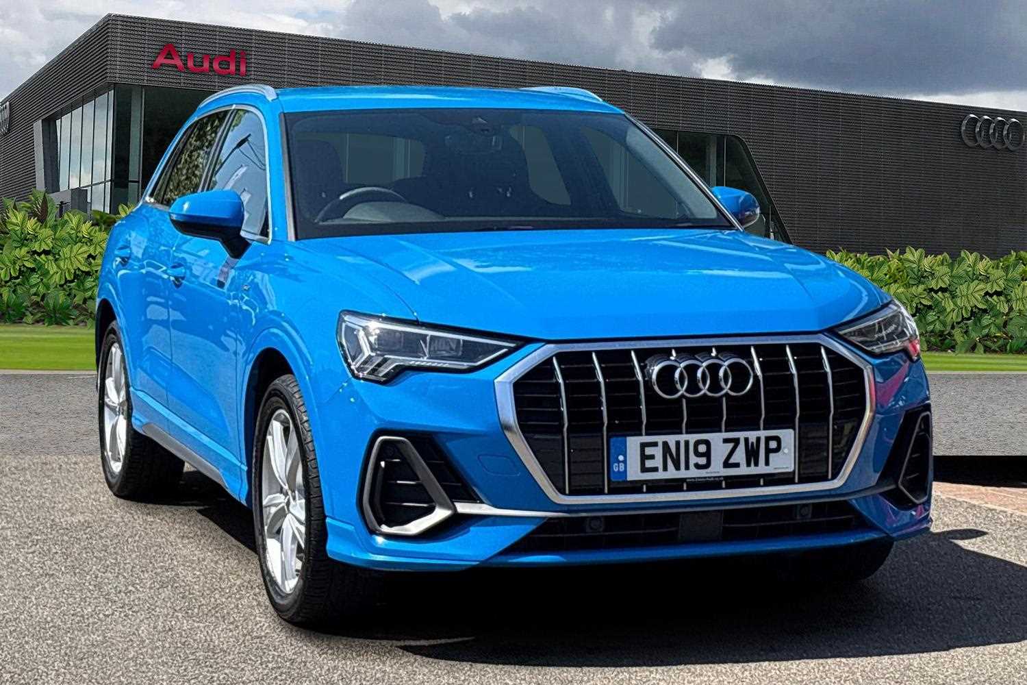 Main listing image - Audi Q3