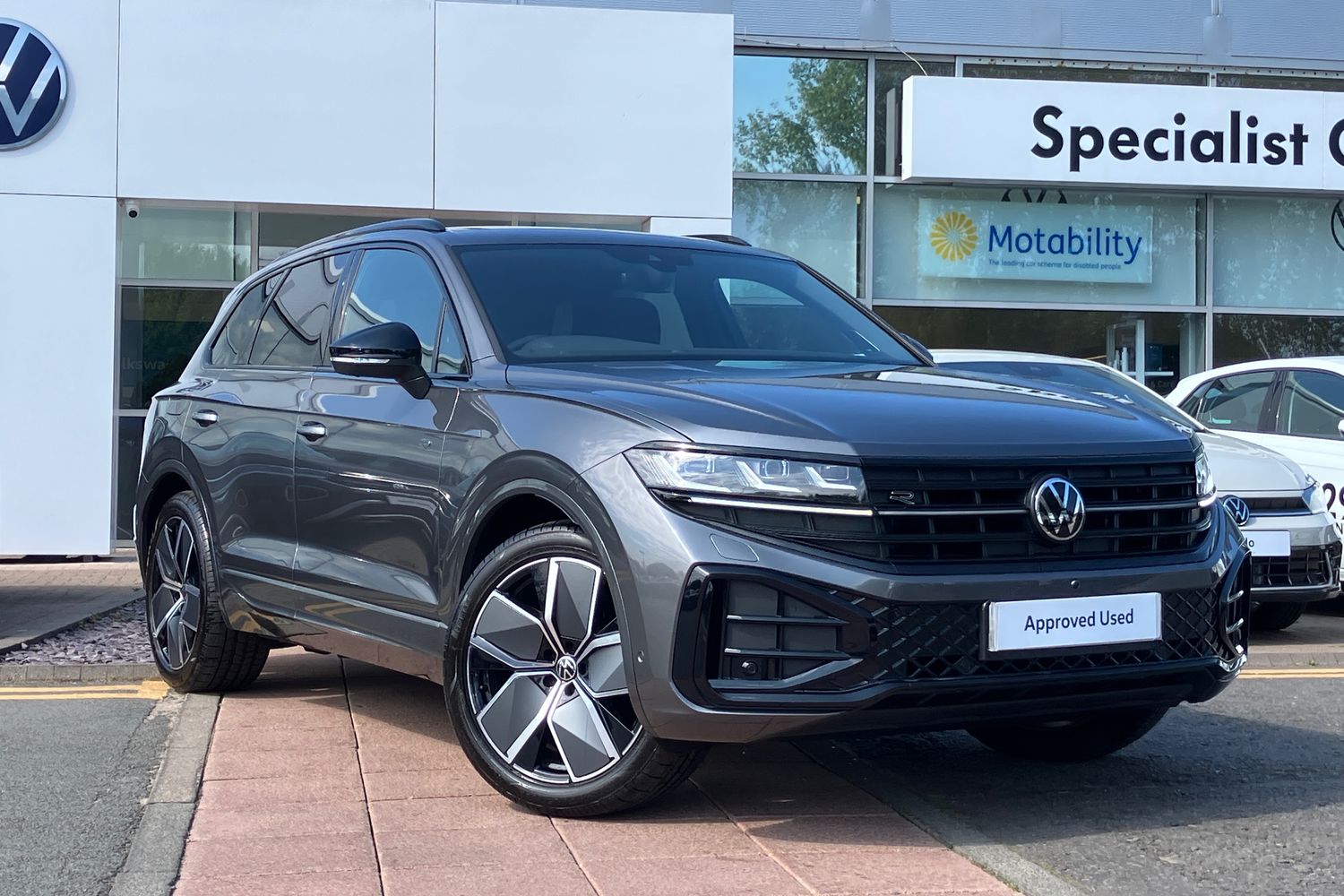 Main listing image - Volkswagen Touareg