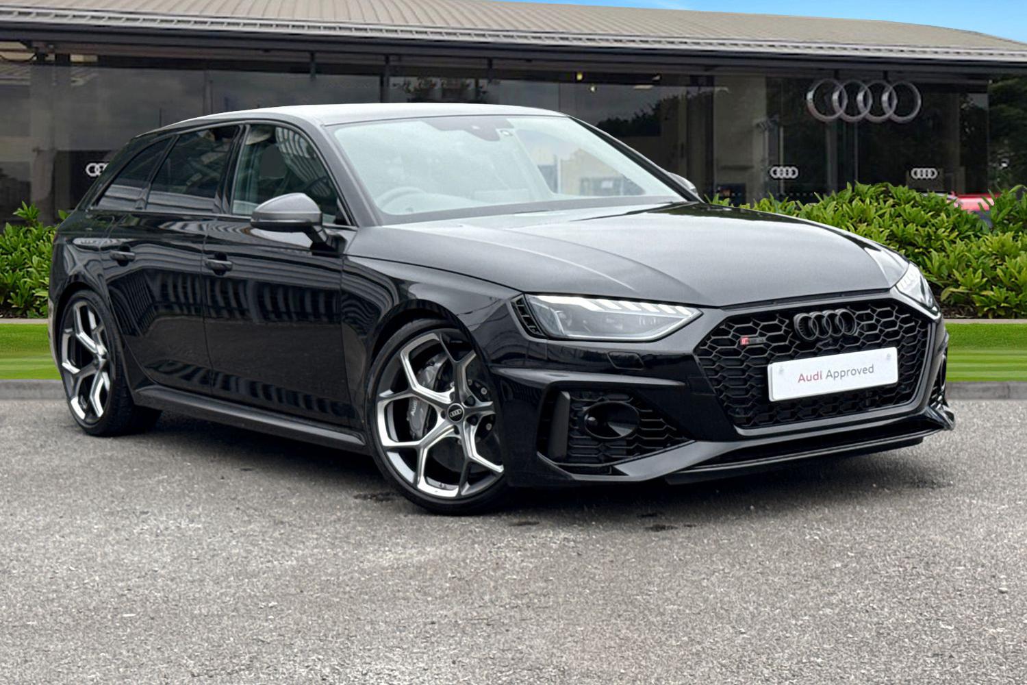 Main listing image - Audi RS4