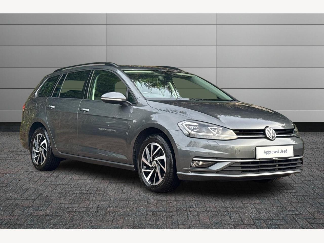 Main listing image - Volkswagen Golf Estate