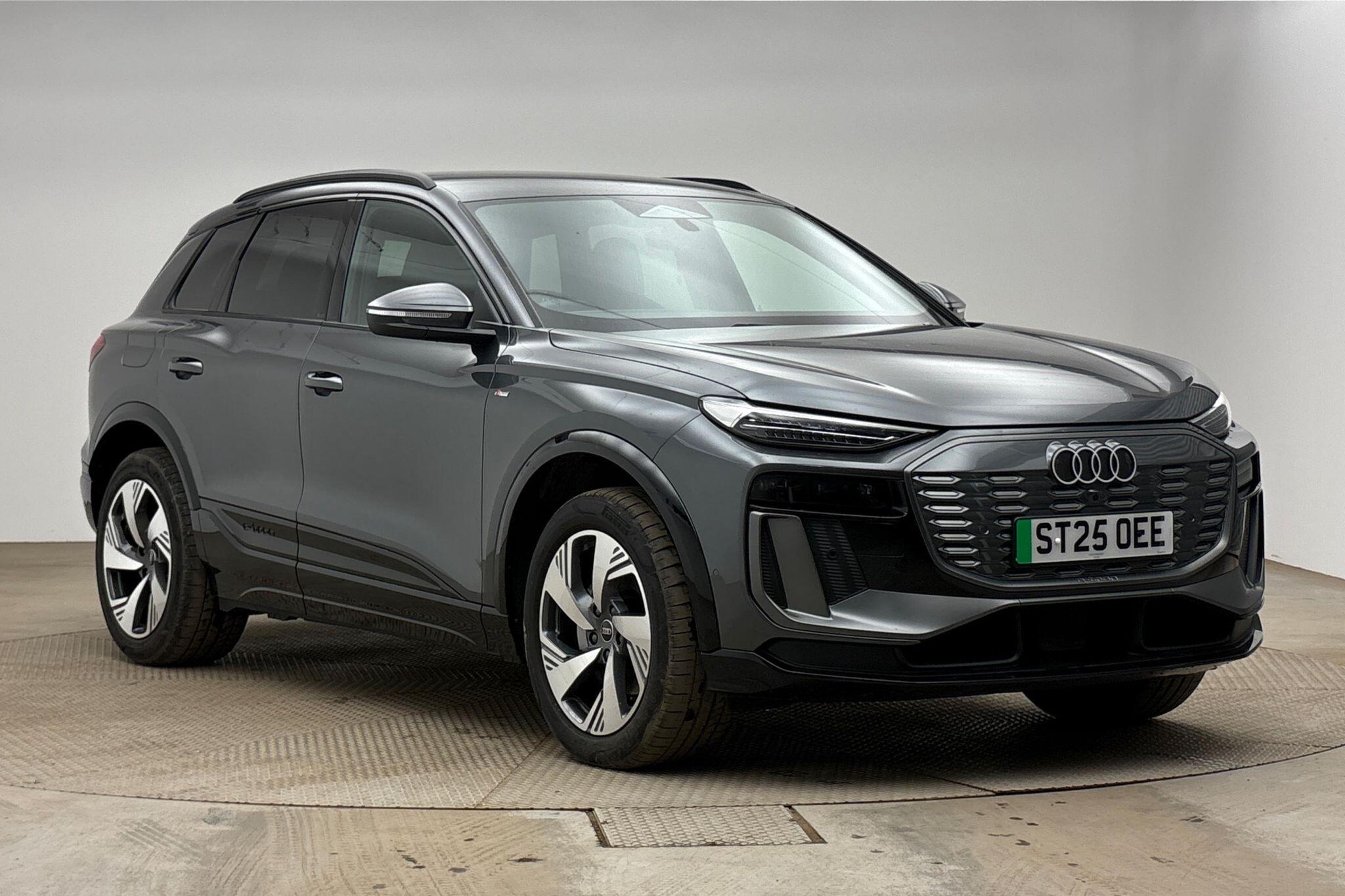 Main listing image - Audi Q6