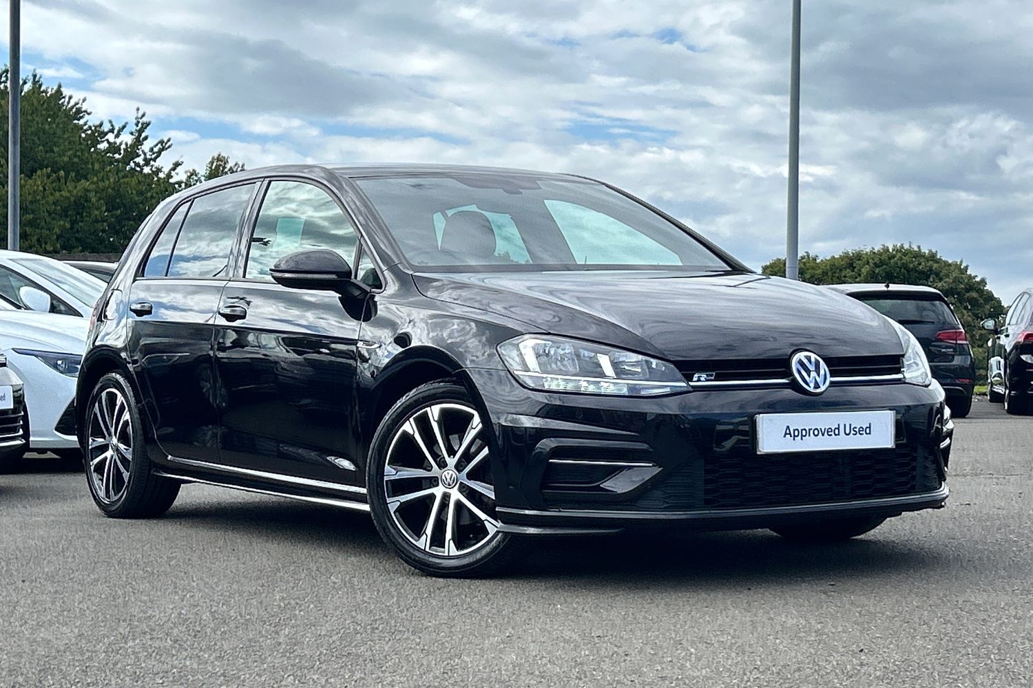 Main listing image - Volkswagen Golf