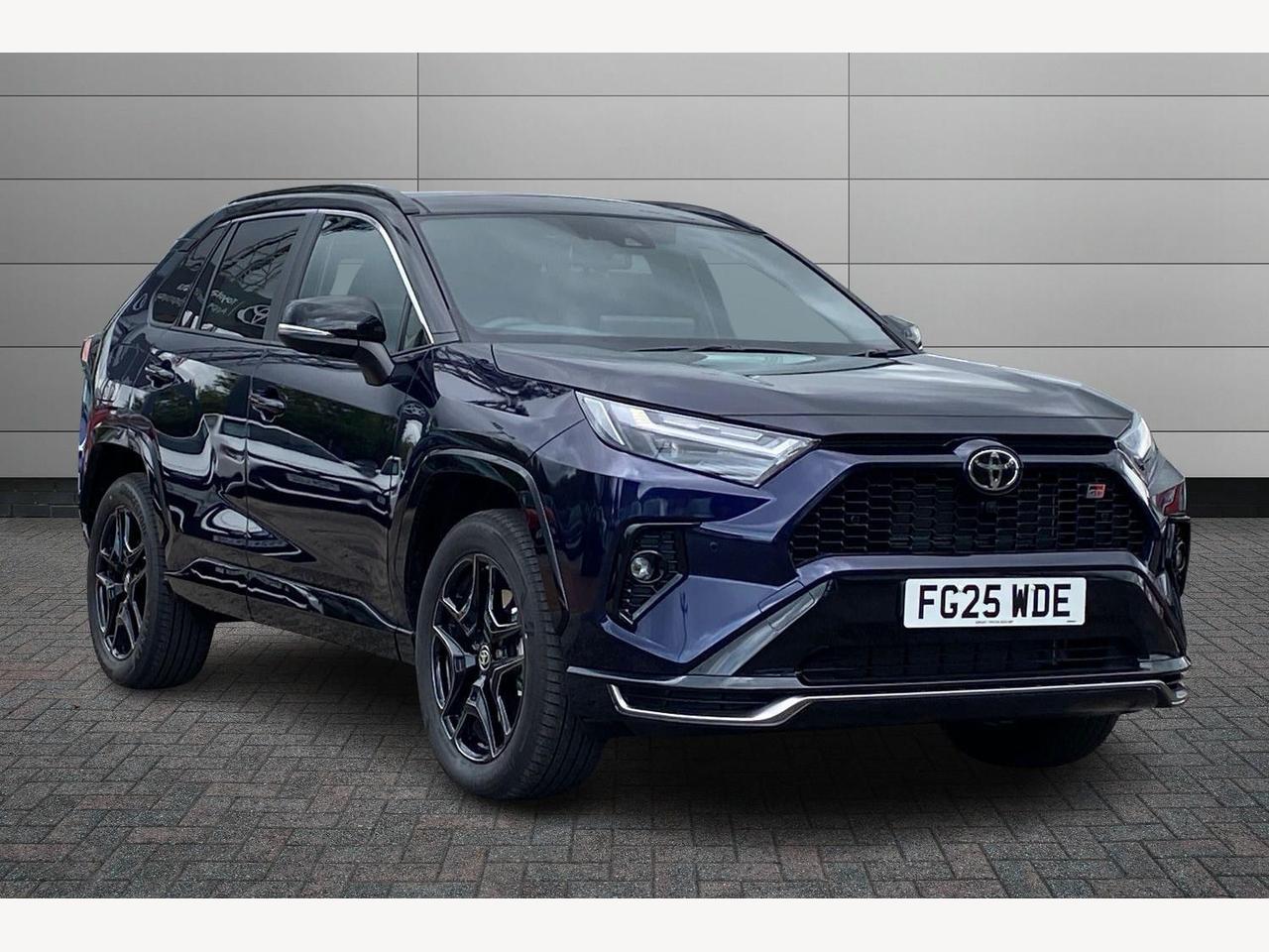 Main listing image - Toyota RAV4