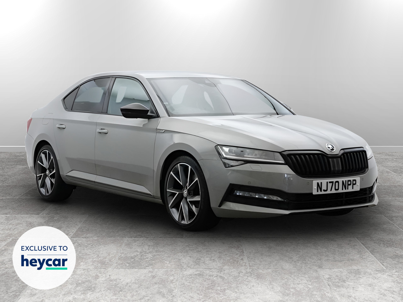 Main listing image - Skoda Superb