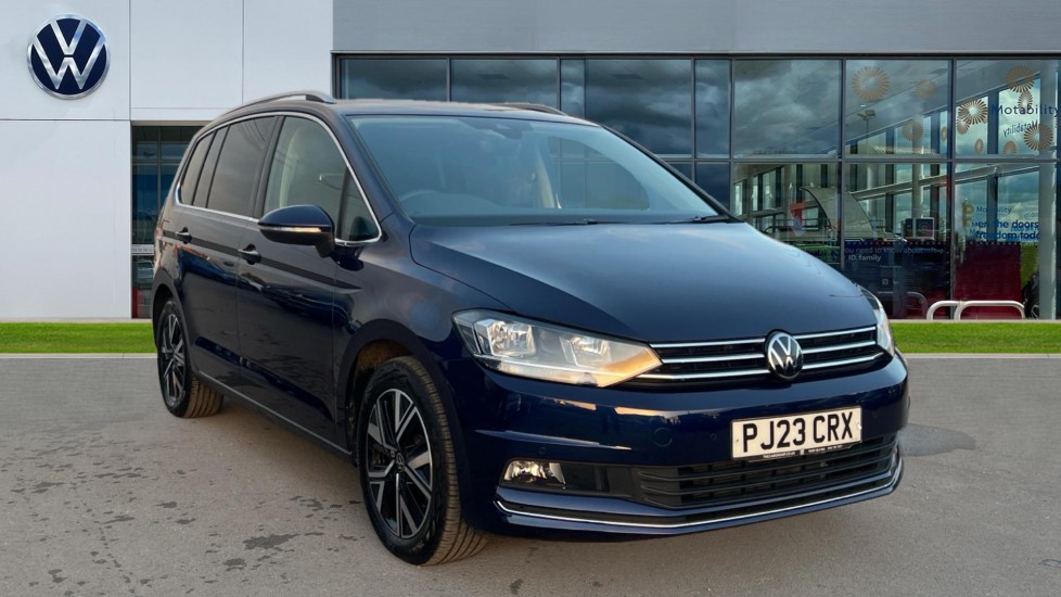 Main listing image - Volkswagen Touran