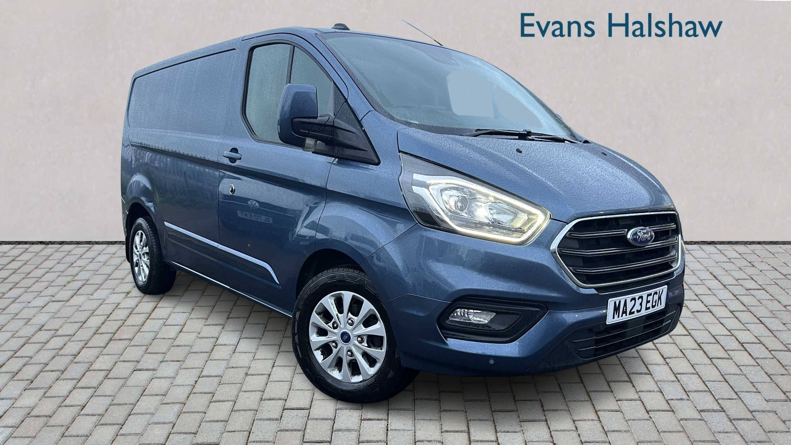 Main listing image - Ford Transit Custom