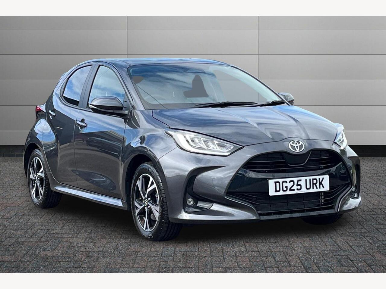 Main listing image - Toyota Yaris
