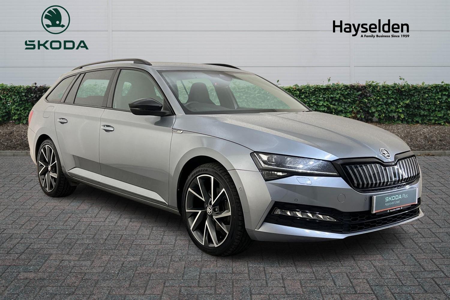 Main listing image - Skoda Superb Estate