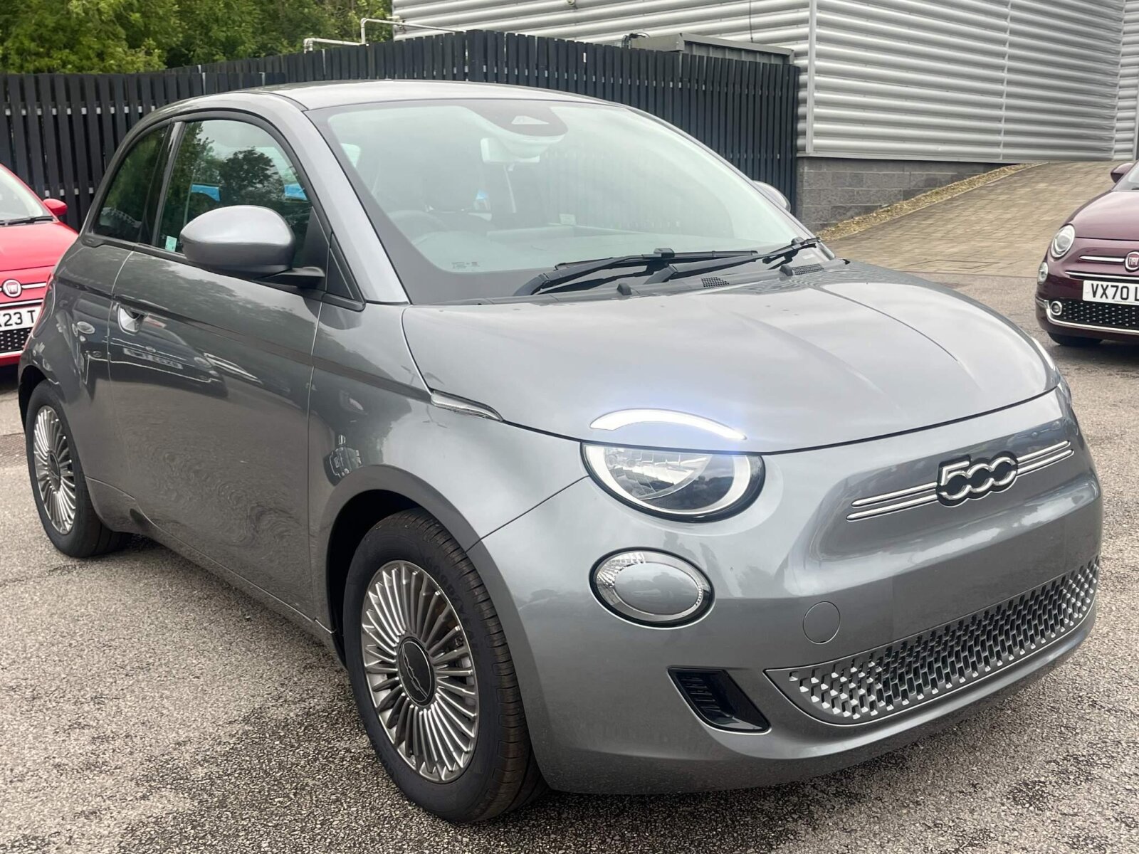 Main listing image - Fiat 500 Electric