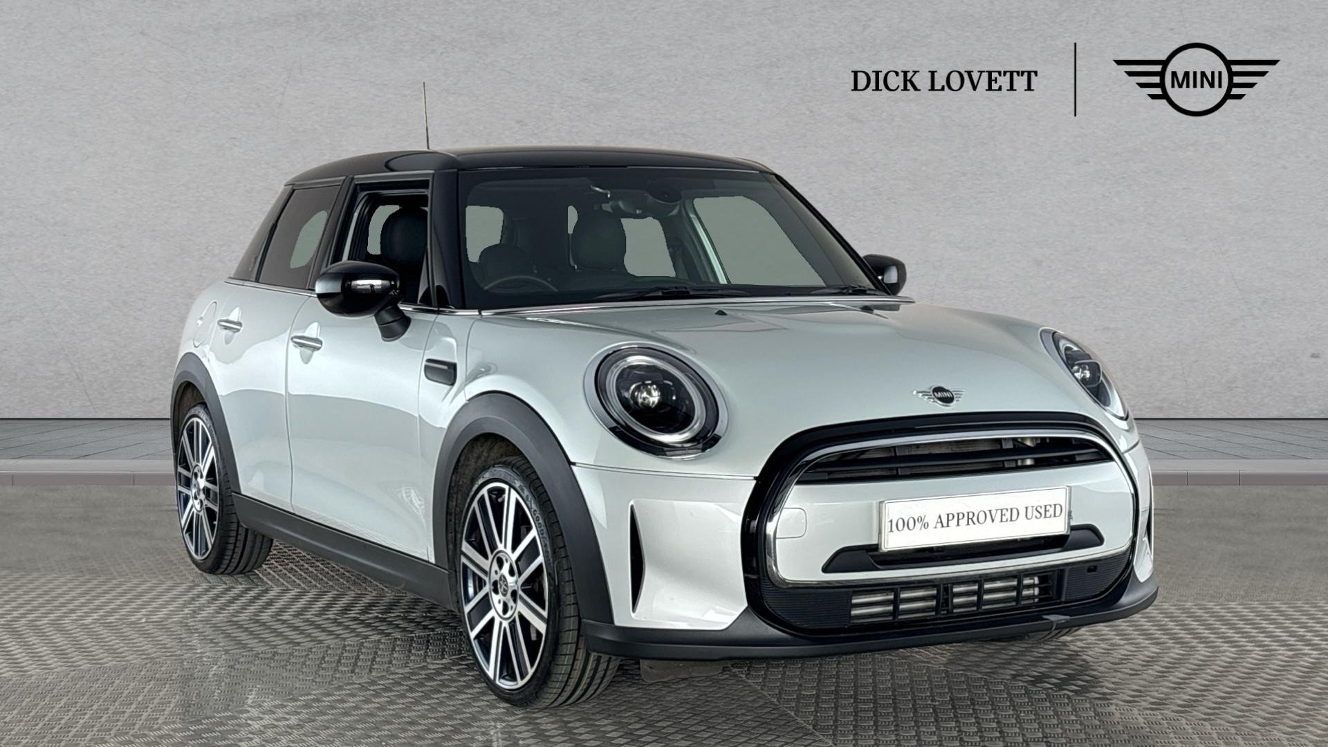 Main listing image - MINI Hatchback 5dr