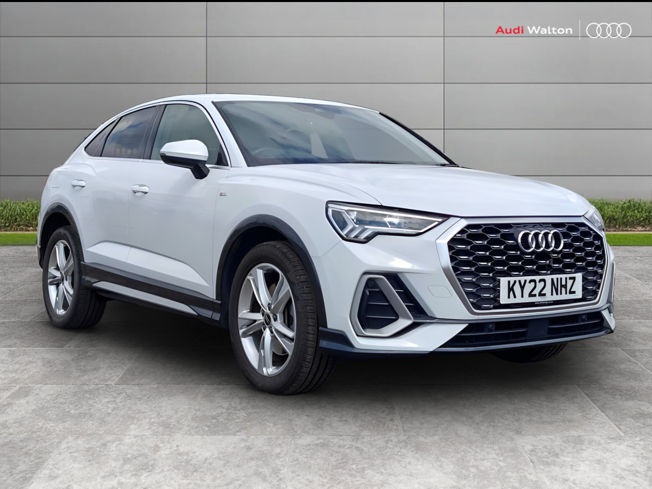 Main listing image - Audi Q3