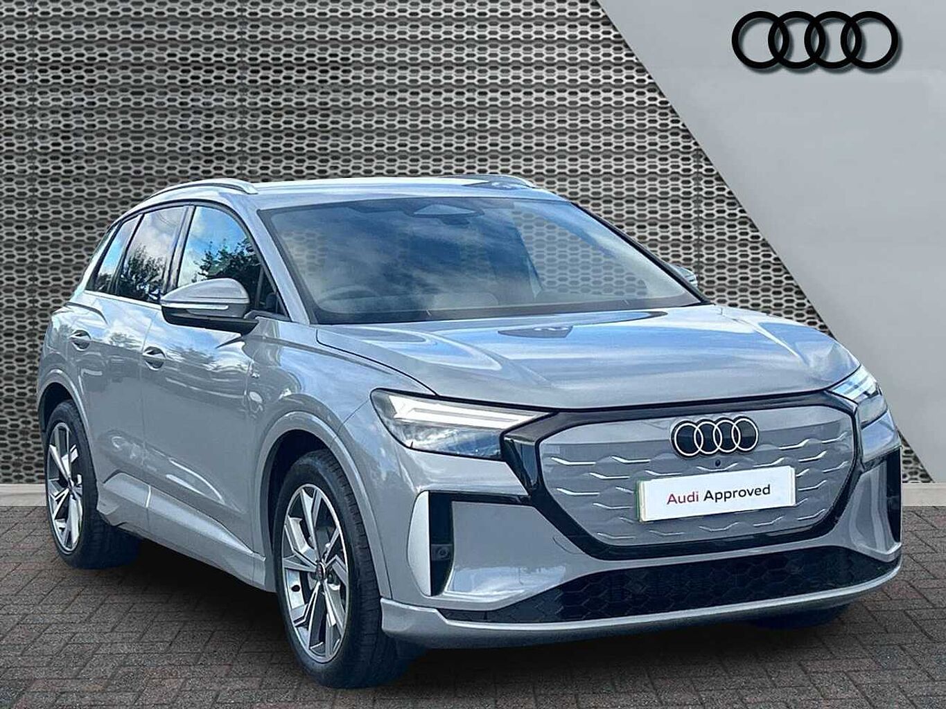 Main listing image - Audi Q4