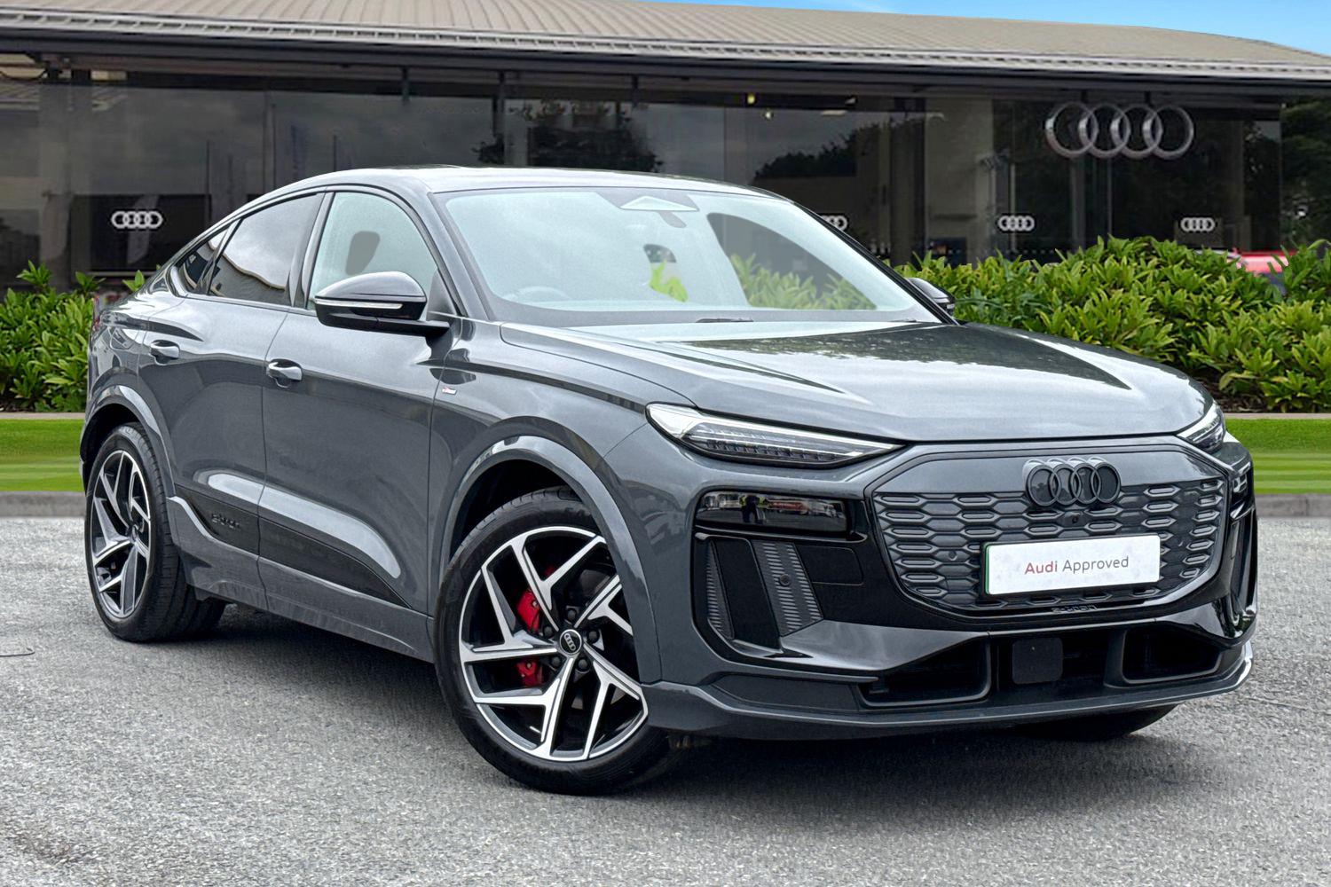 Main listing image - Audi Q6