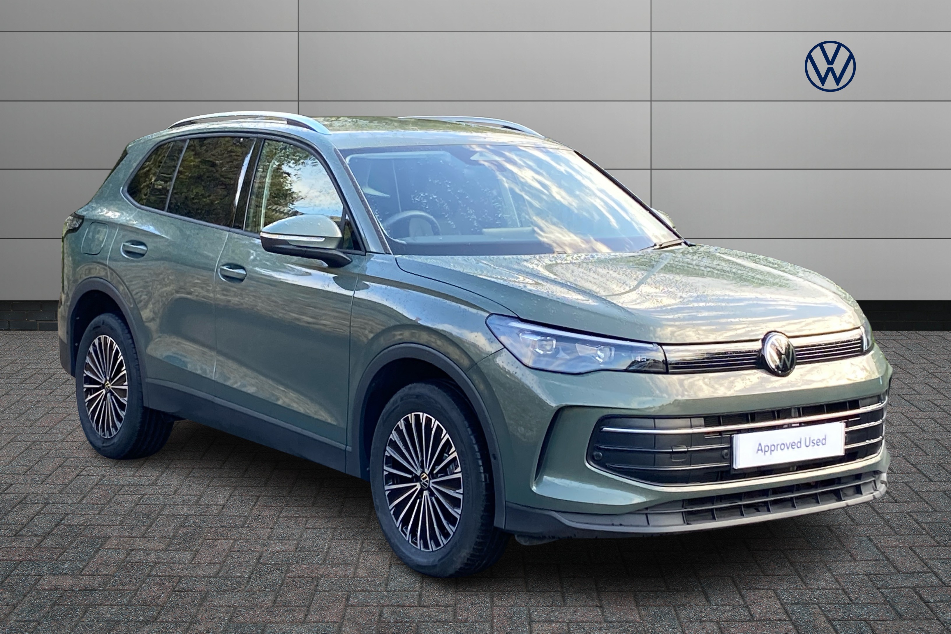 Main listing image - Volkswagen Tiguan