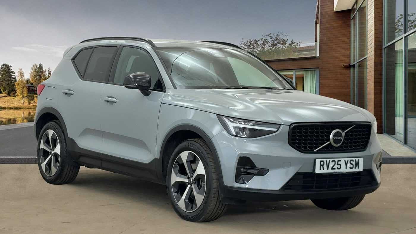 Main listing image - Volvo XC40