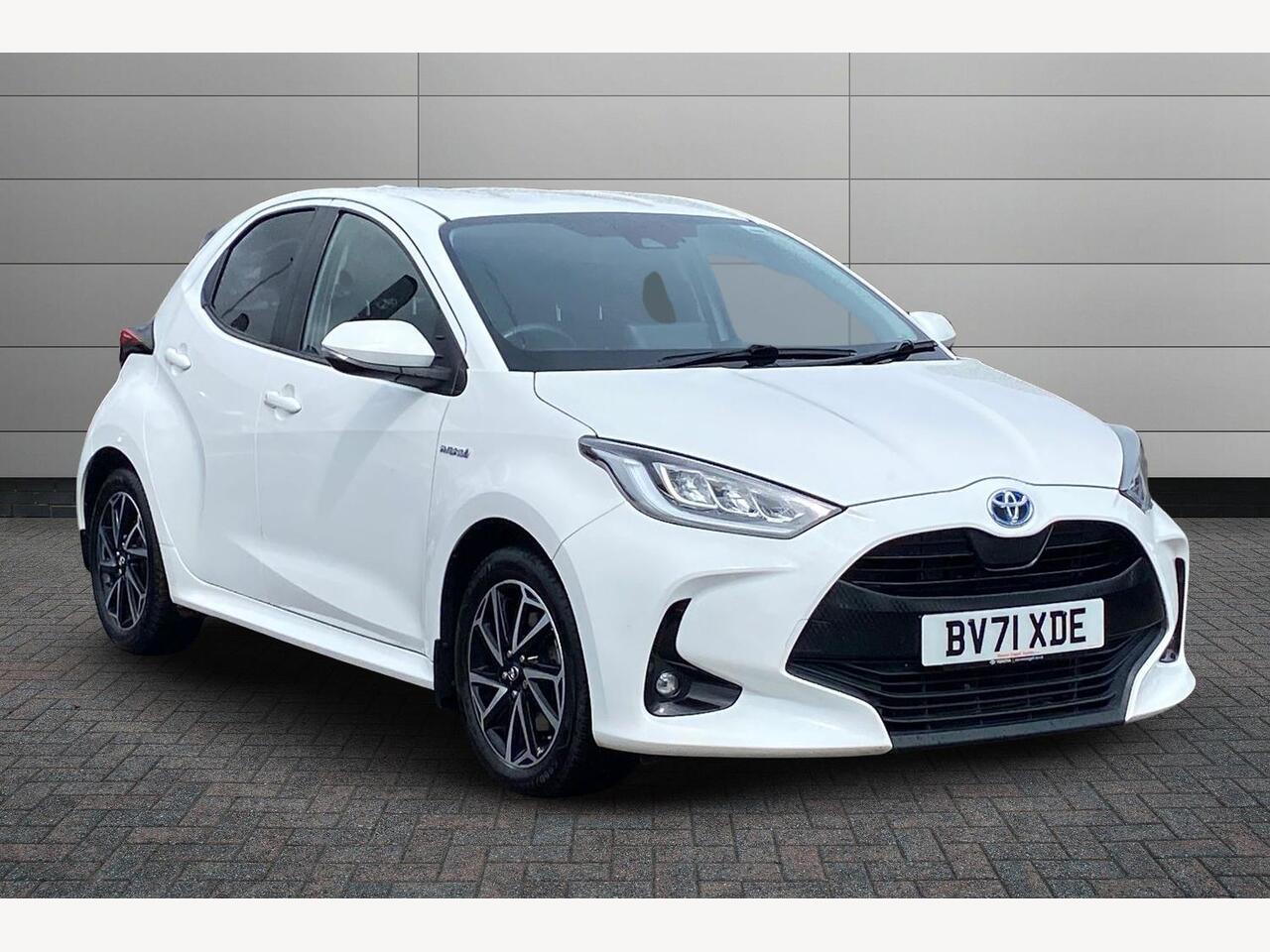 Main listing image - Toyota Yaris