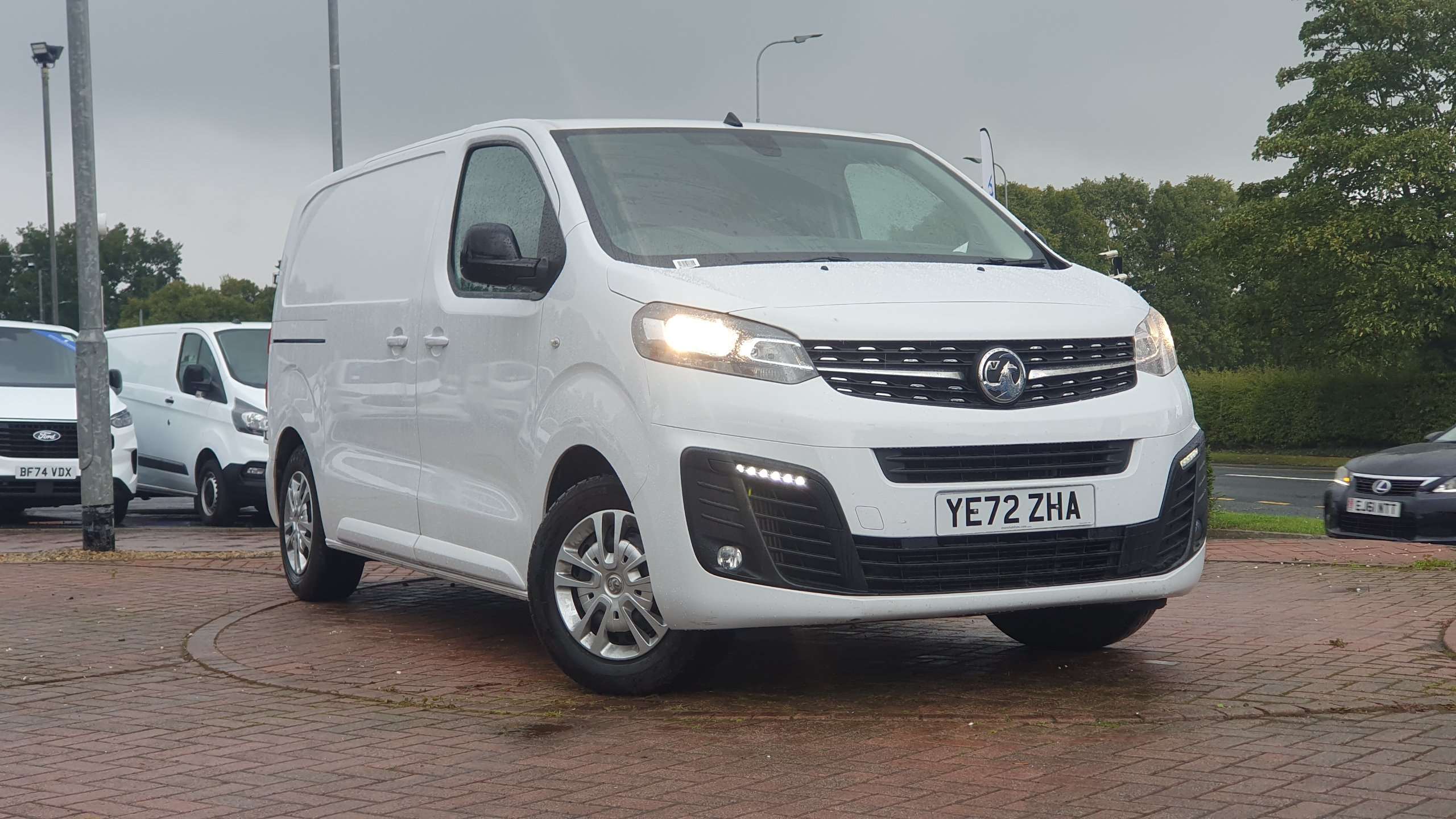 Main listing image - Vauxhall Vivaro