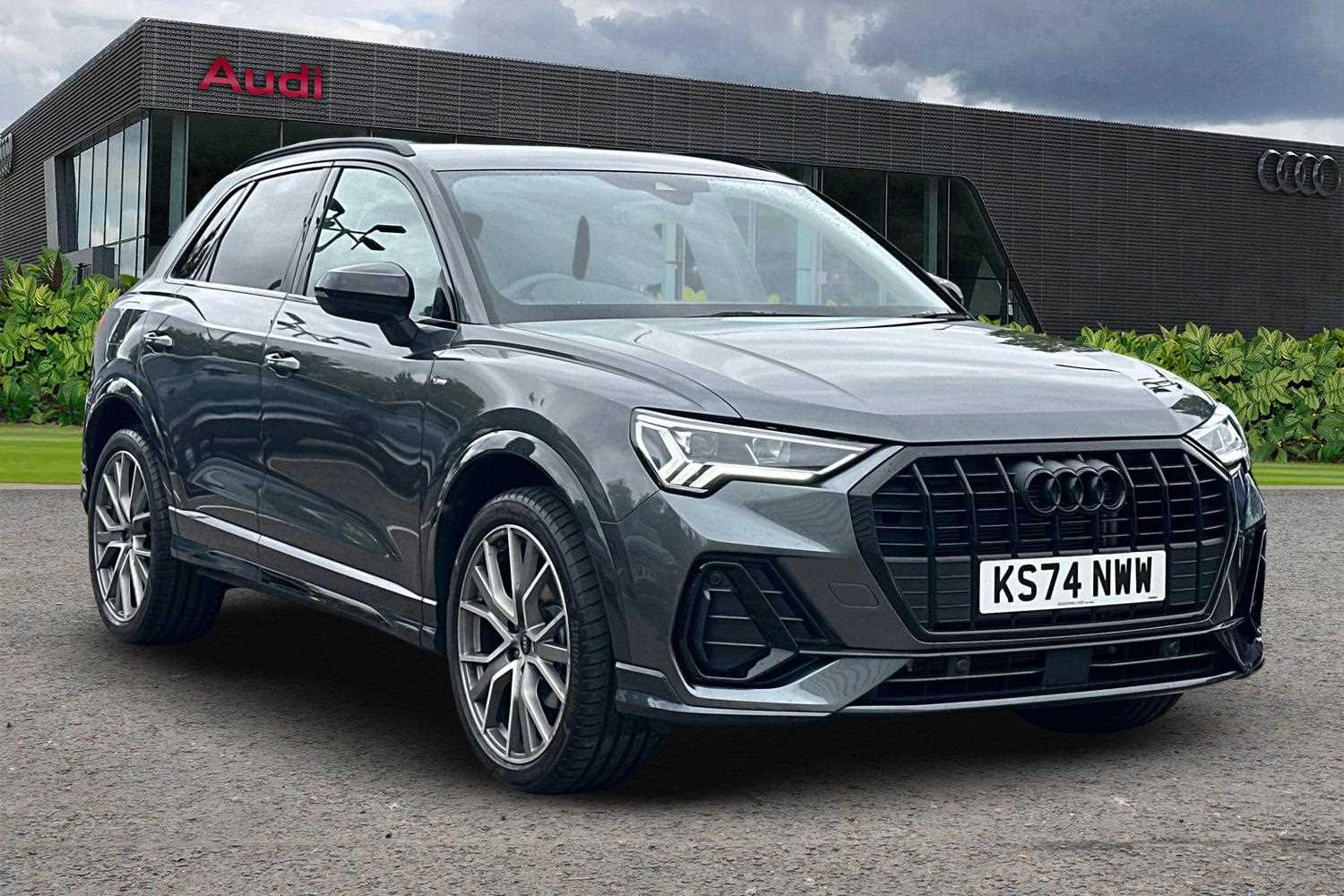 Main listing image - Audi Q3