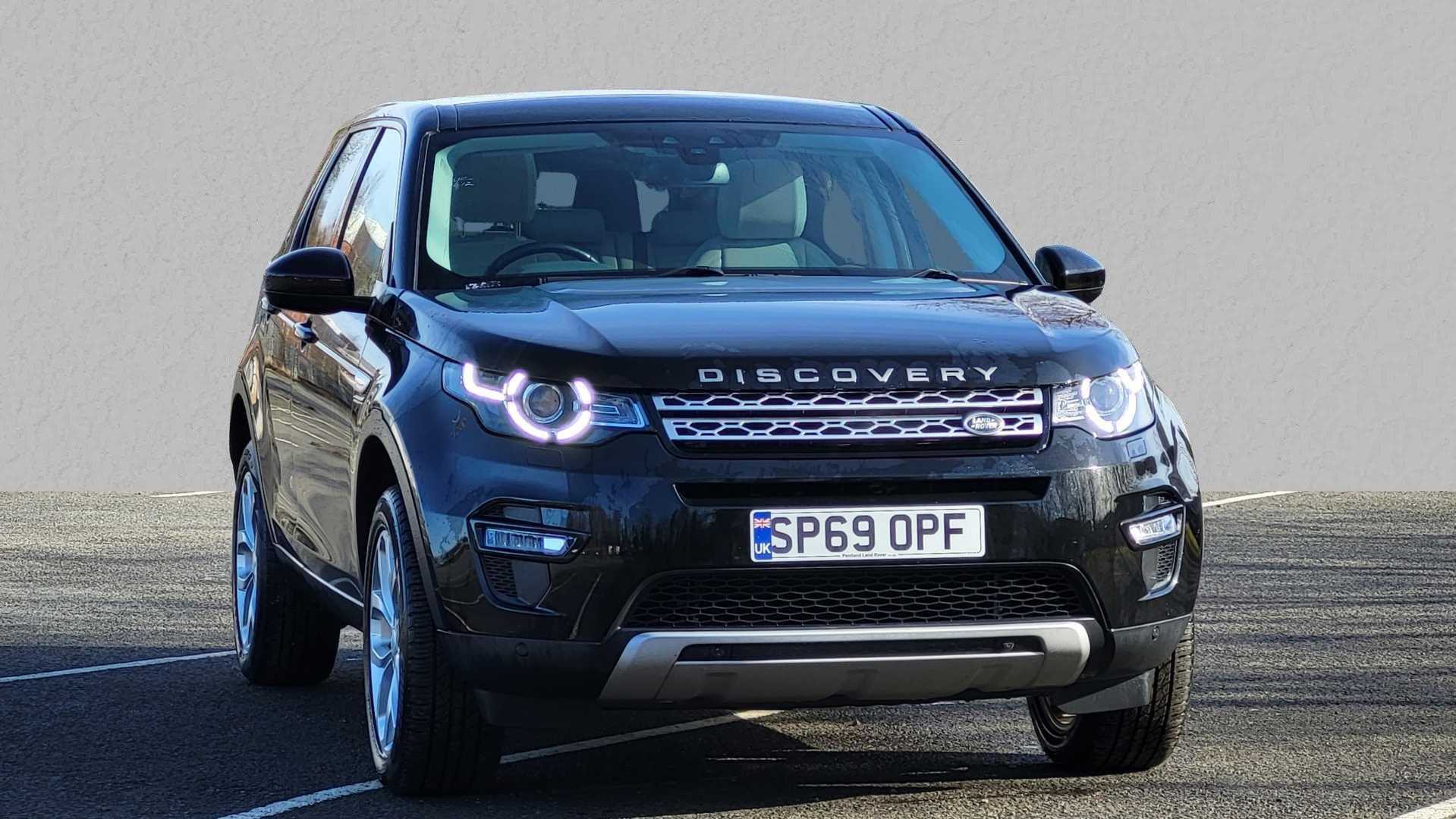 Main listing image - Land Rover Discovery Sport