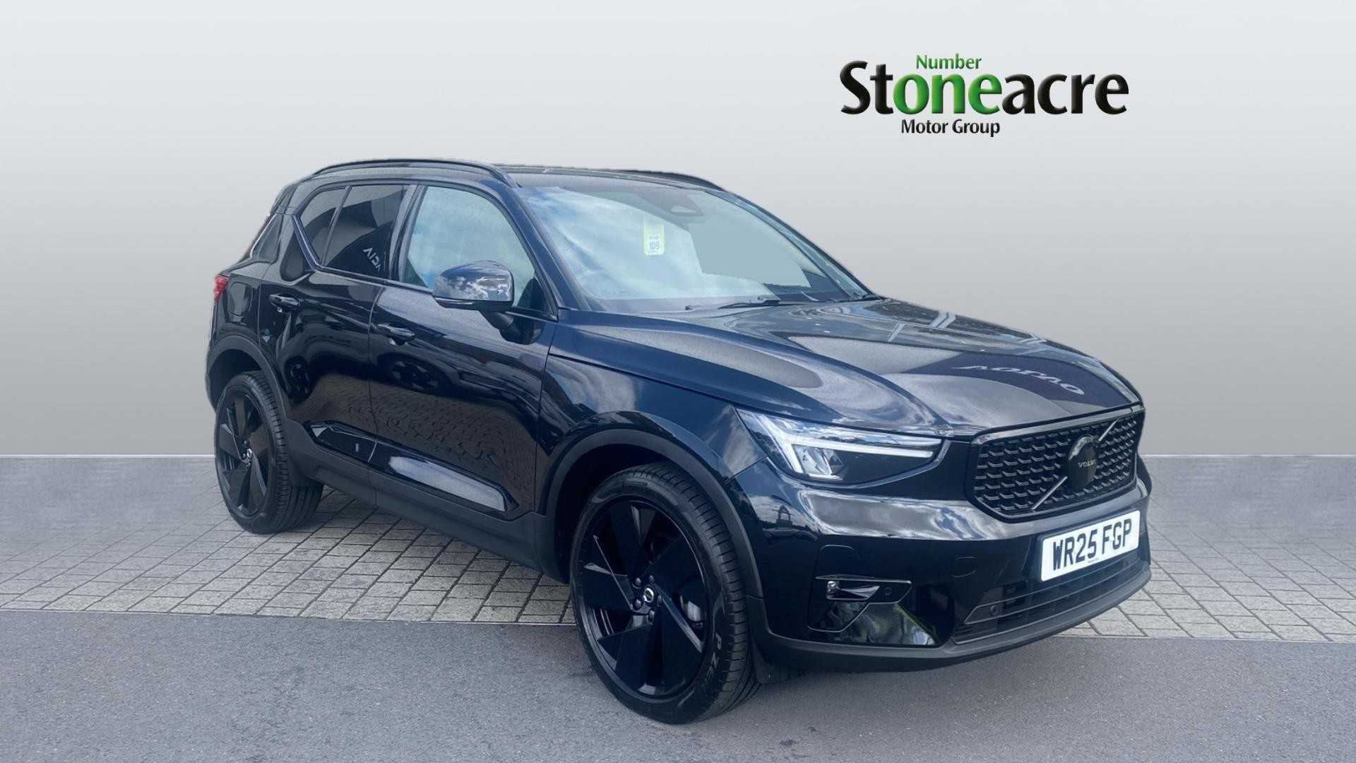 Main listing image - Volvo XC40