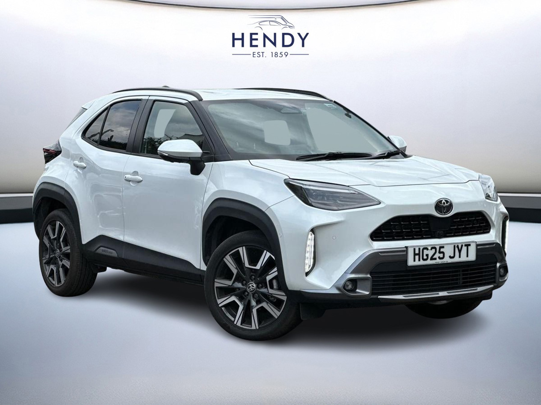 Main listing image - Toyota Yaris Cross