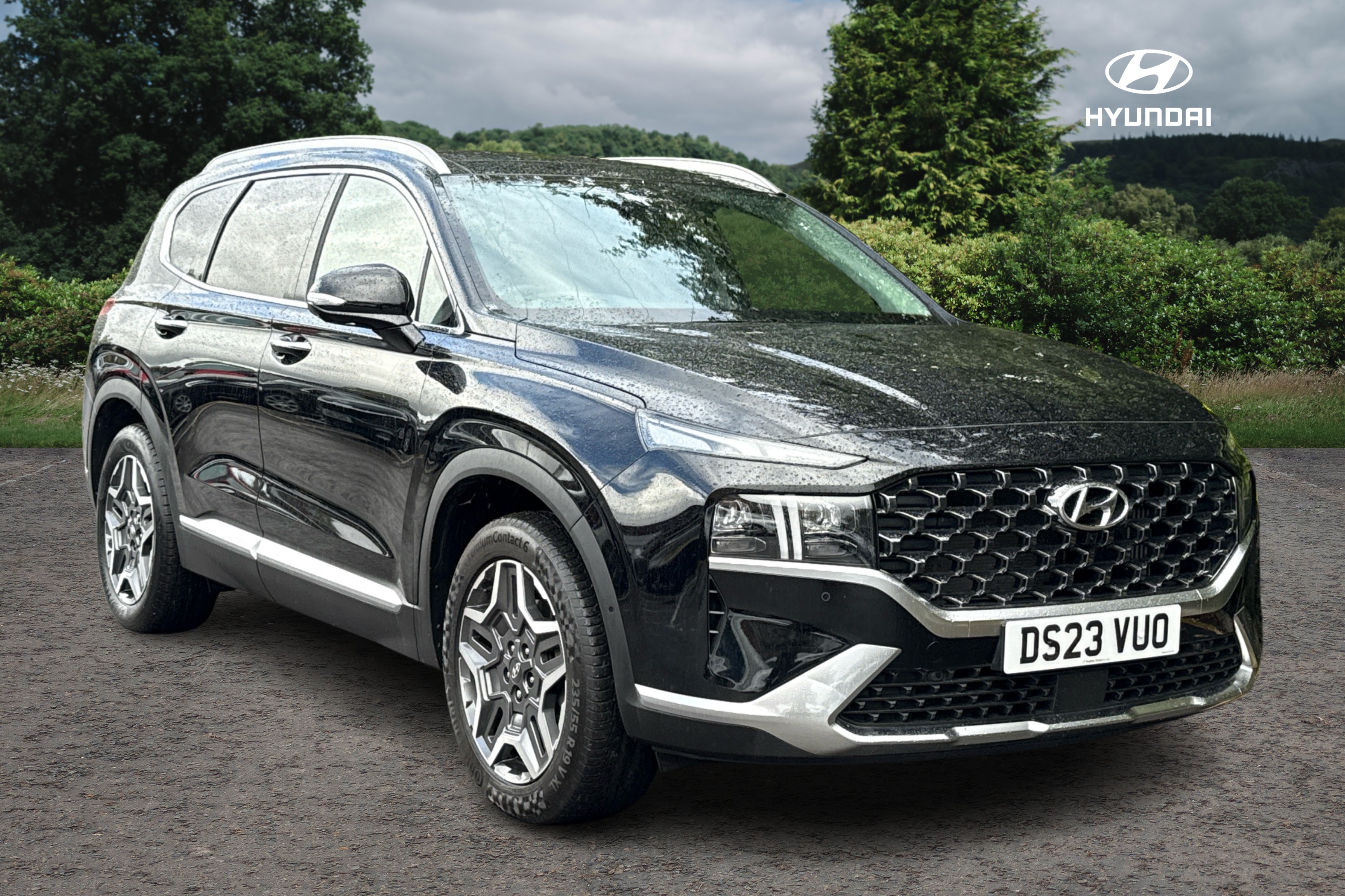 Main listing image - Hyundai Santa Fe