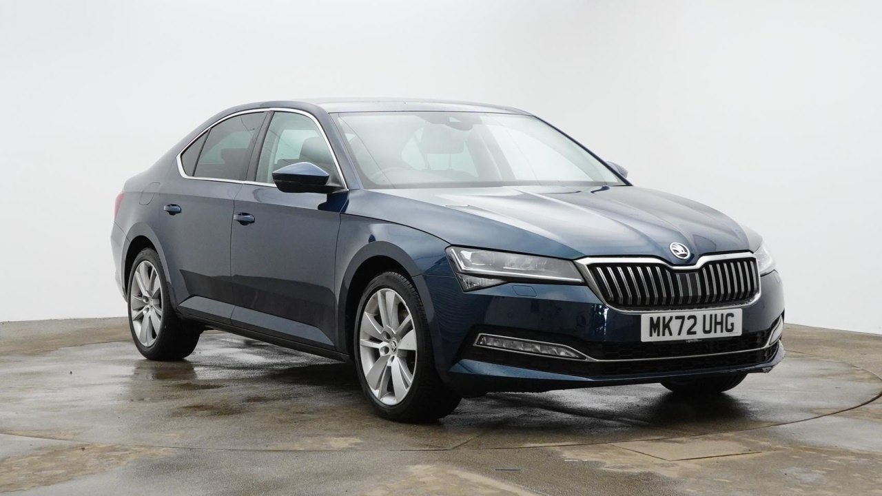 Main listing image - Skoda Superb