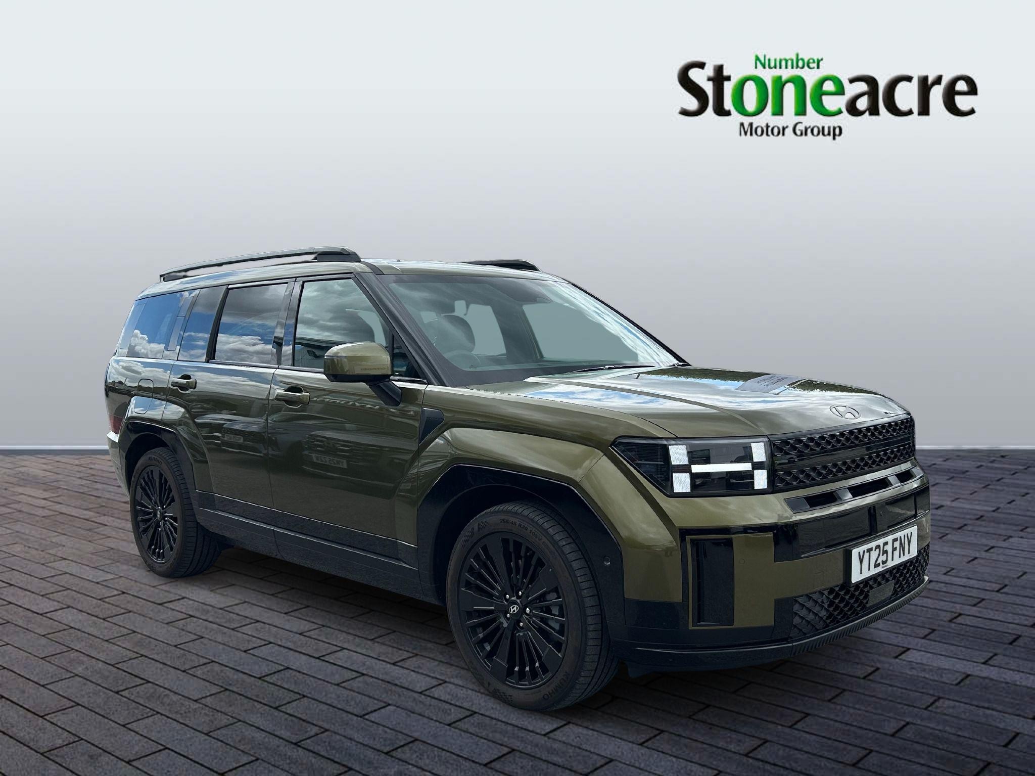 Main listing image - Hyundai Santa Fe