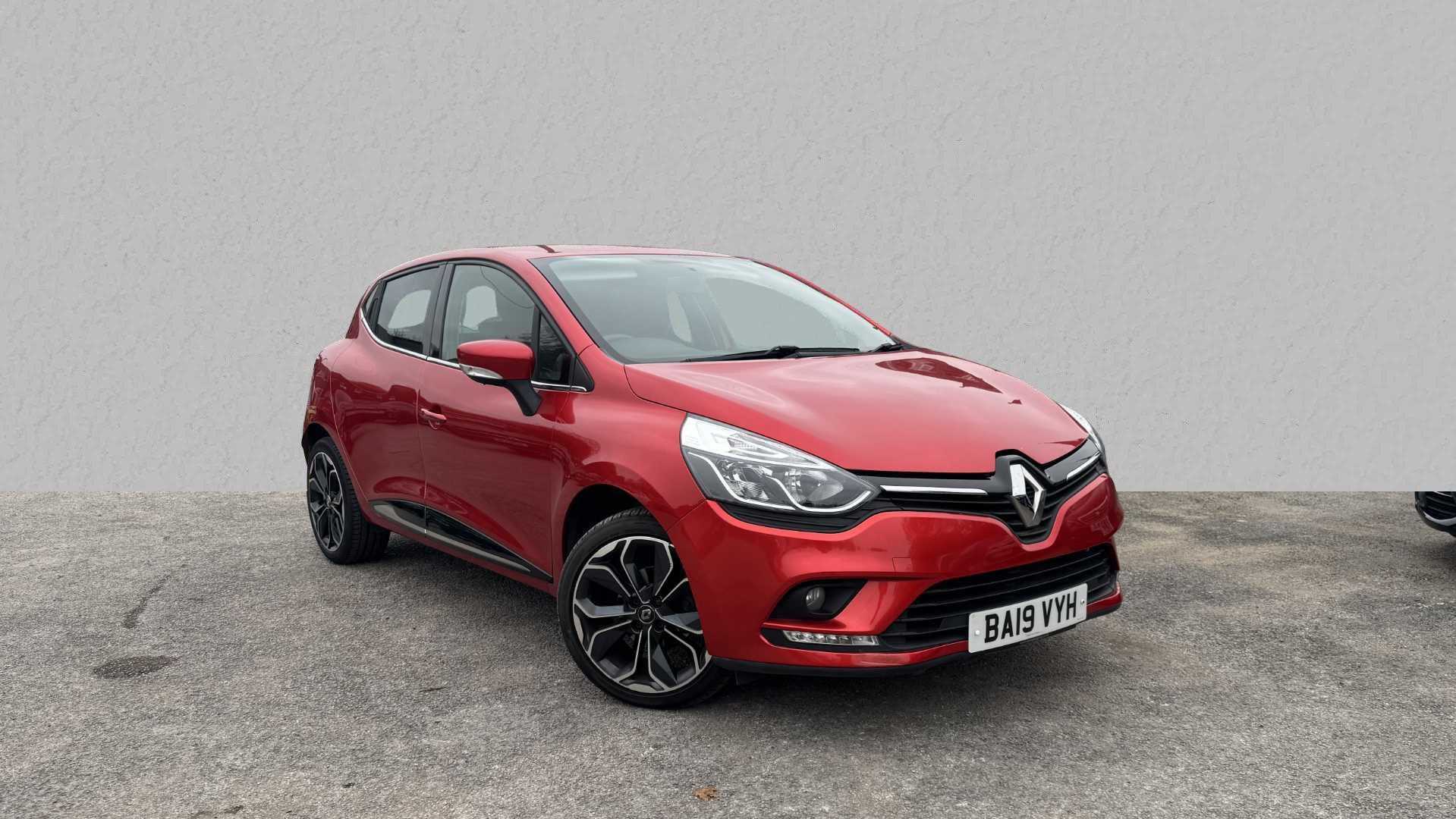 Main listing image - Renault Clio