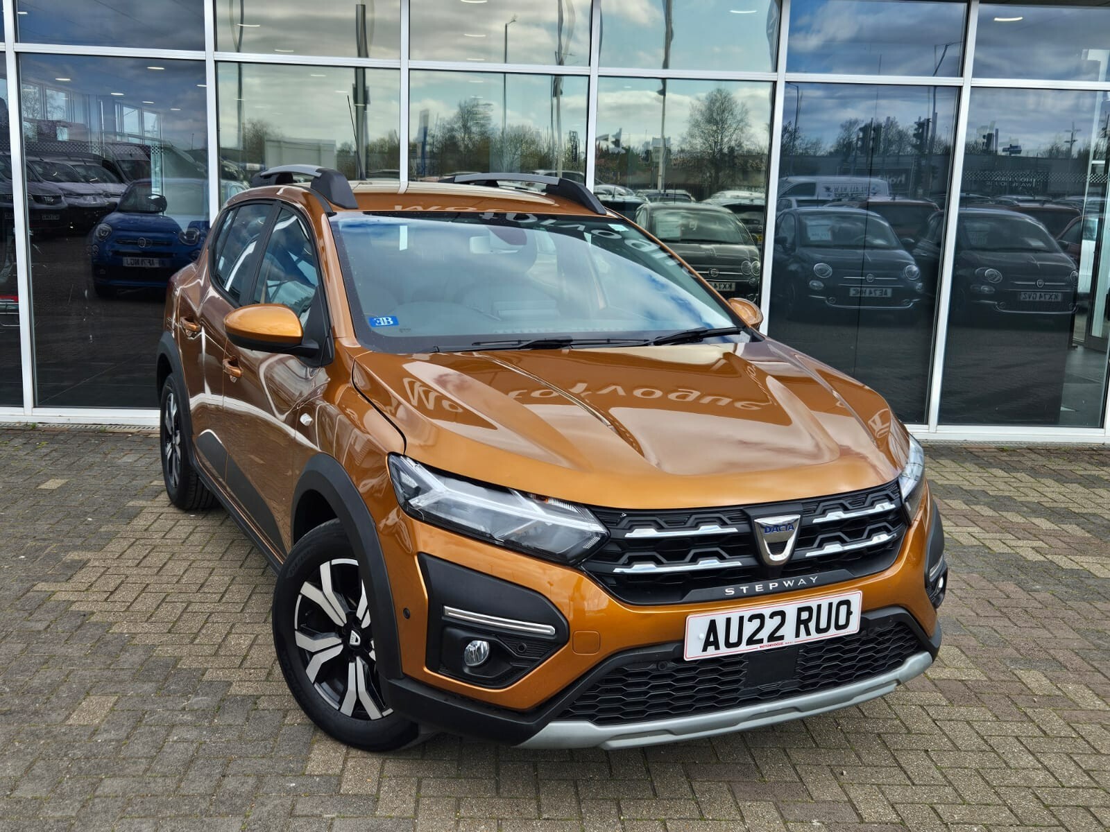 Main listing image - Dacia Sandero Stepway