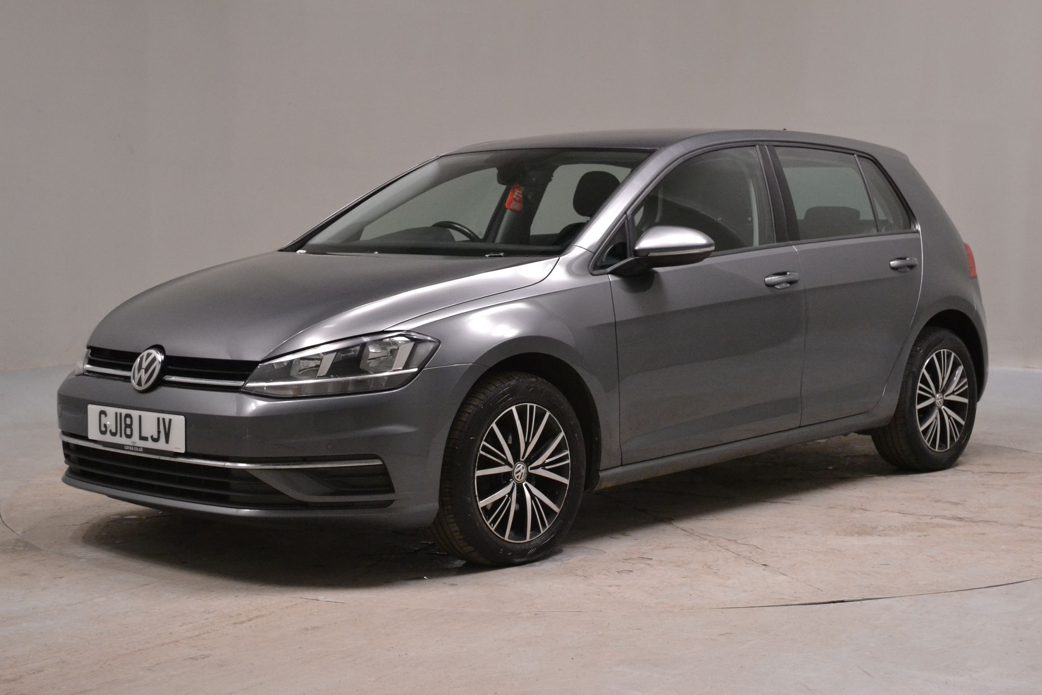 Main listing image - Volkswagen Golf