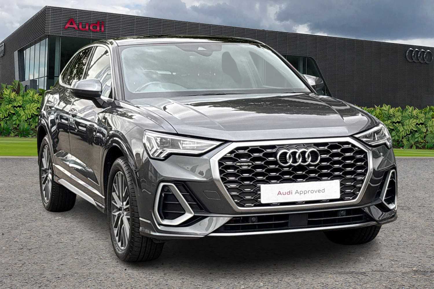 Main listing image - Audi Q3
