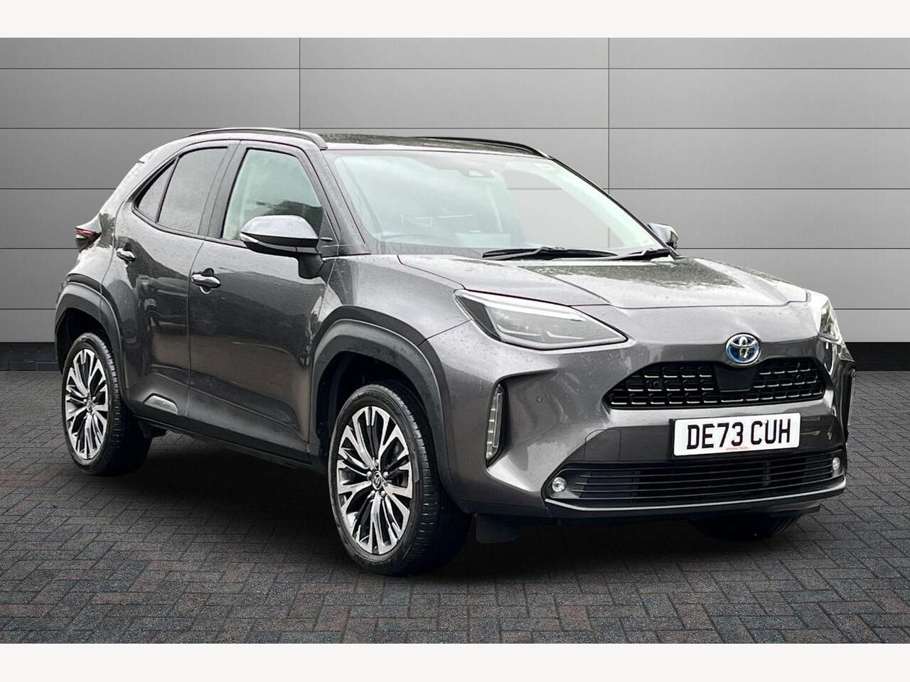 Main listing image - Toyota Yaris Cross