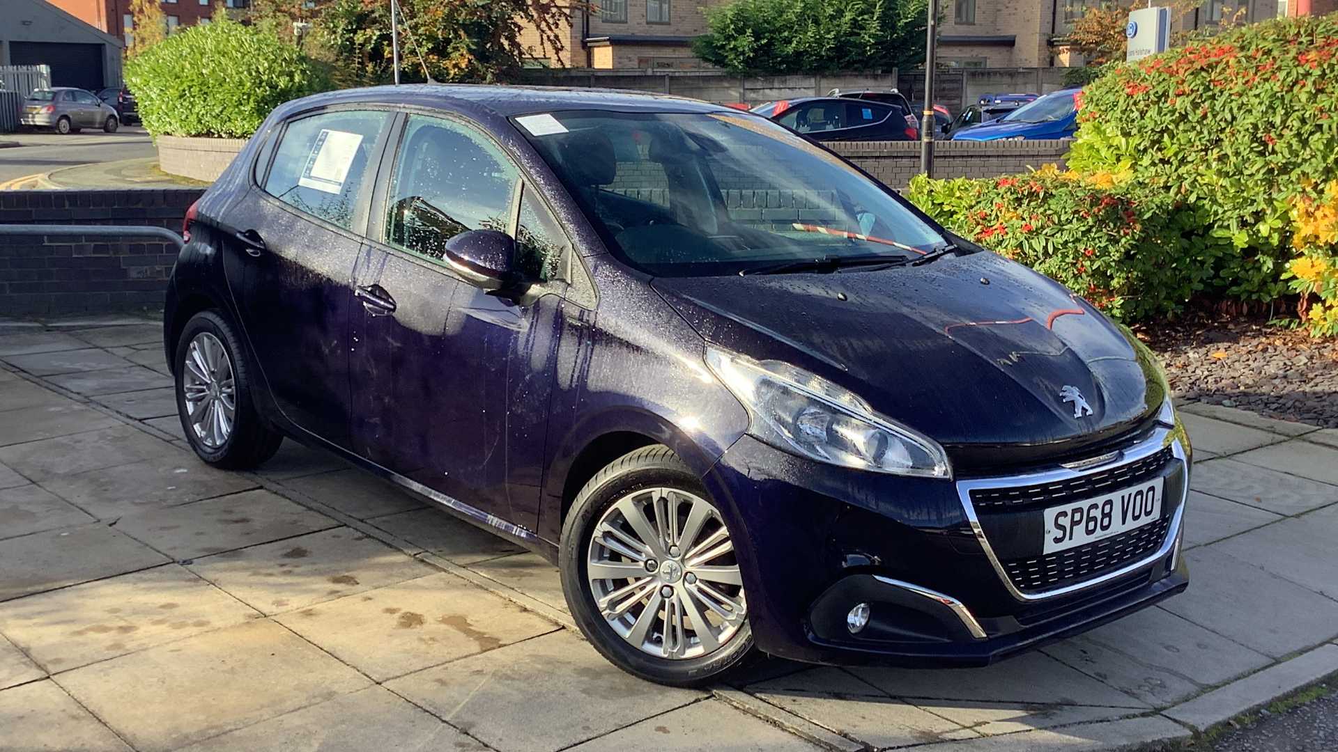 Main listing image - Peugeot 208