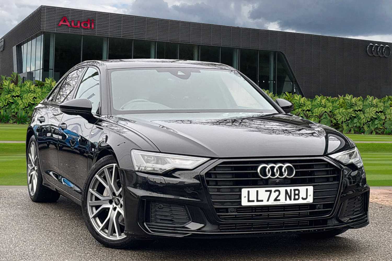 Main listing image - Audi A6