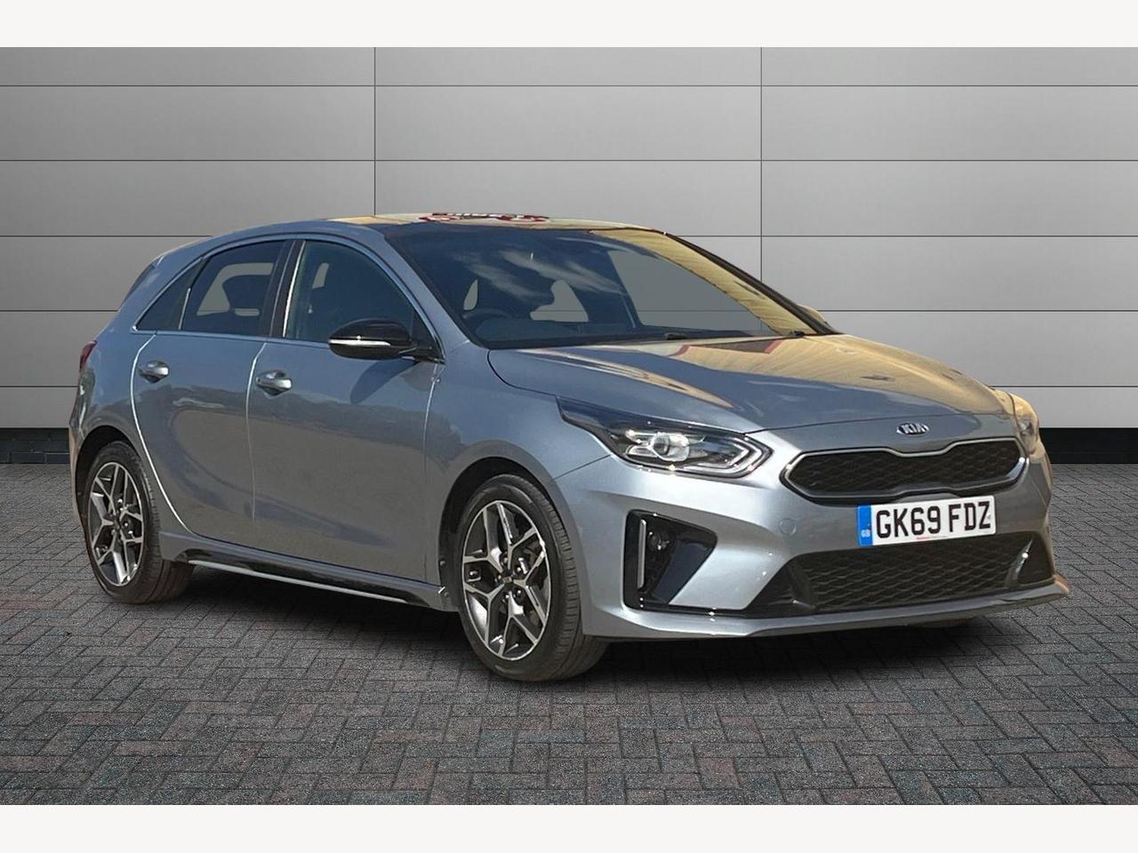 Main listing image - Kia Ceed