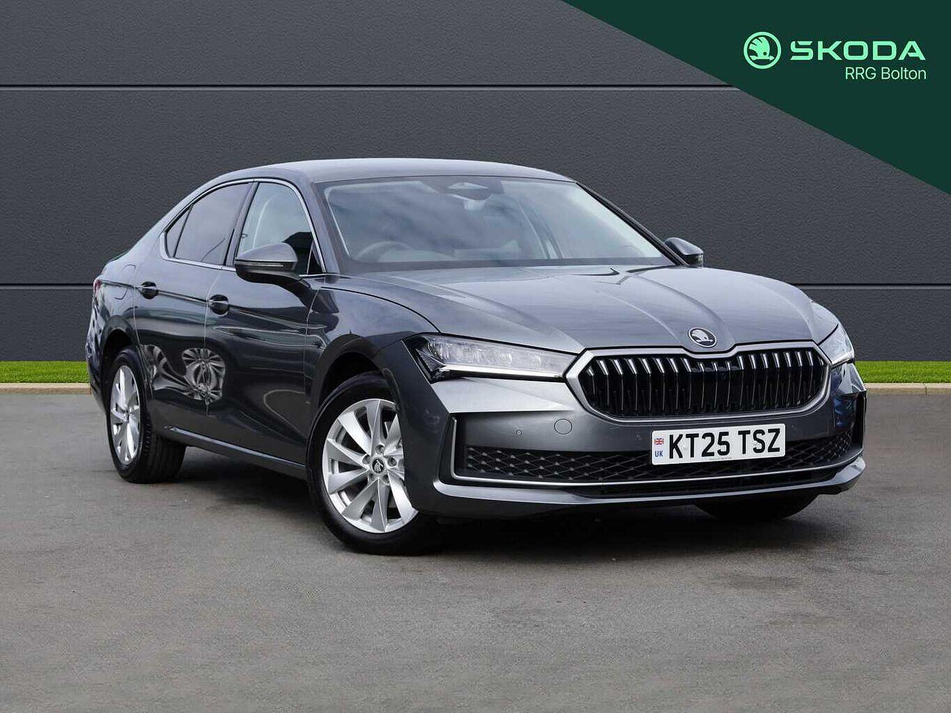Main listing image - Skoda Superb